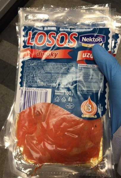 Losos divoký uzený: Ve výrobku byla zjištěna přítomnost parazita Anisakis sp. Tento parazit způsobuje onemocnění zvané anisakióza.