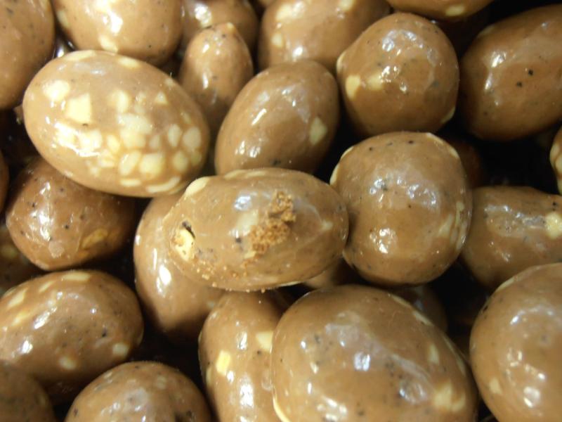 Častá svízel ořechů - škůdci a jejich pozůstatky