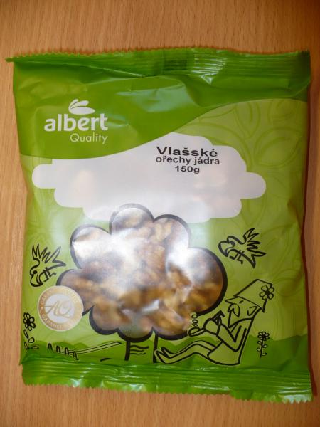 Častá svízel ořechů - škůdci a jejich pozůstatky