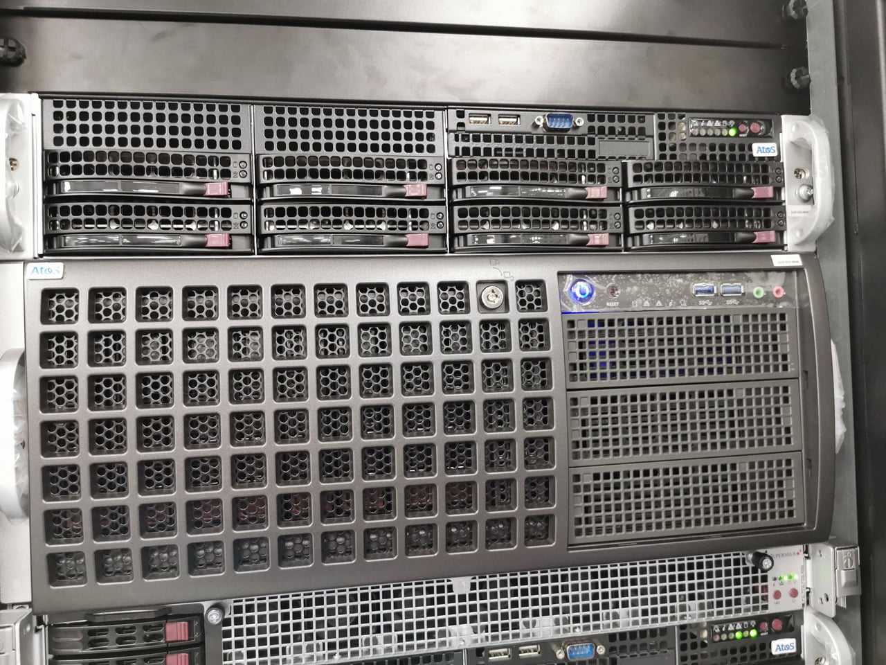 Upgradovaný superpočítač Anselm na IT4Innovations v Ostravě