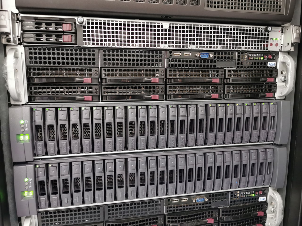 Upgradovaný superpočítač Anselm na IT4Innovations v Ostravě