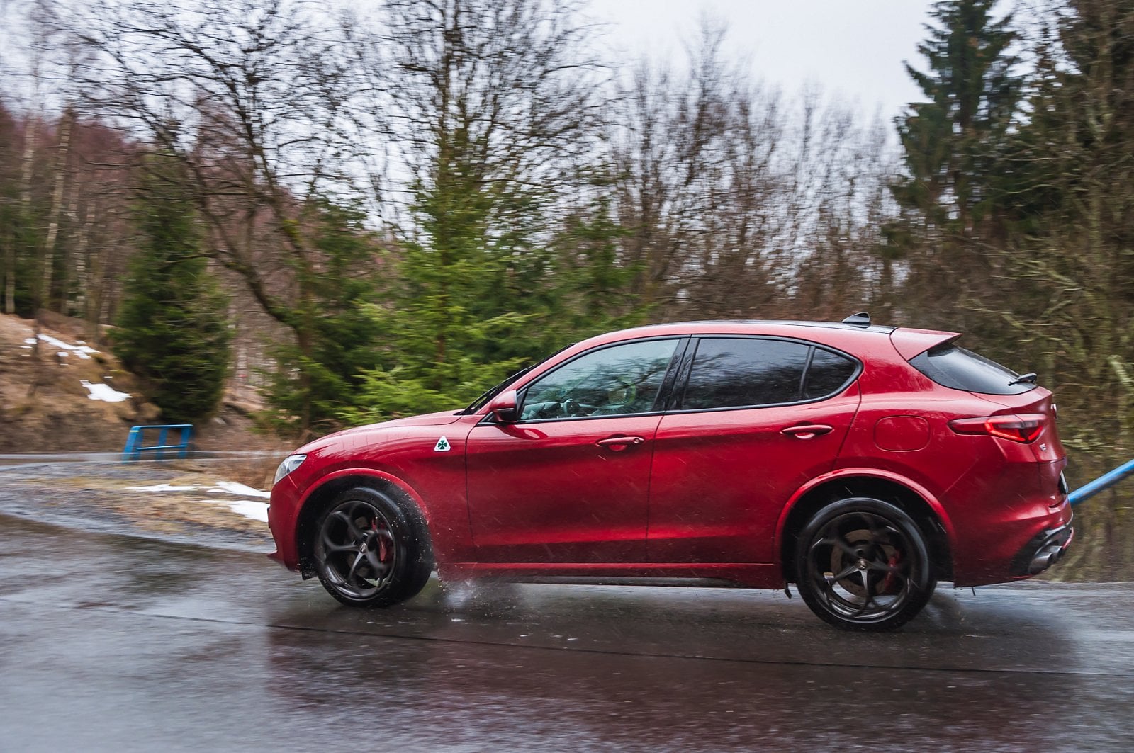 2019-03-giulia-qv-vs-stelvio-qv-68.jpg