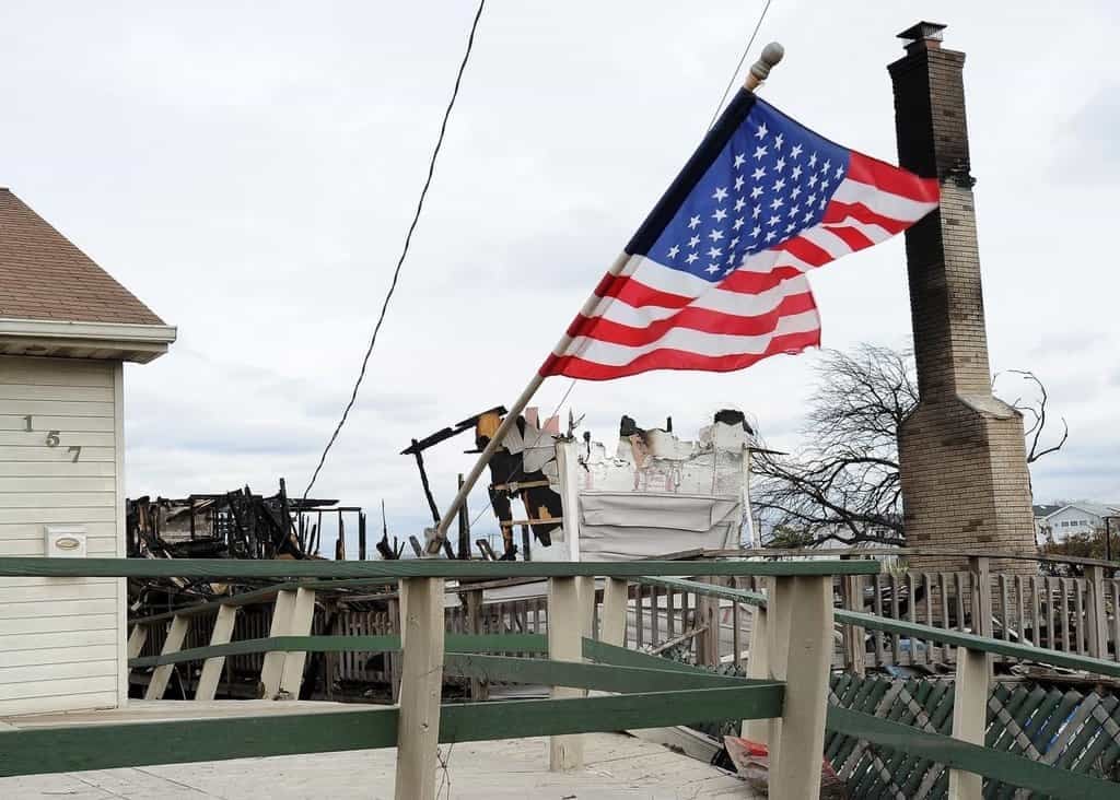 2017-09-new-york-po-bouc599i-mrtvc3bdch-pc599ibc3bdvc3a1-a-nervo