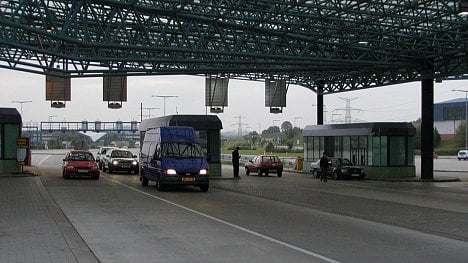 Náhledový obrázek - Za hranice možná už v polovině dubna, schválila vláda