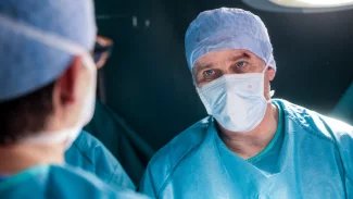 Seriál Noční operatér