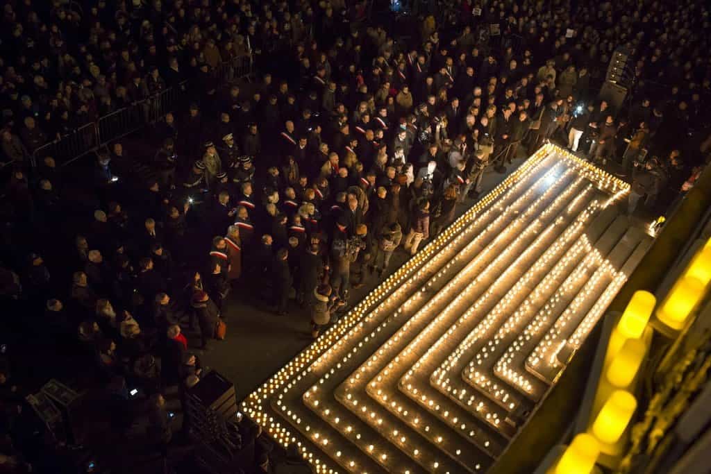 2011-07-stc599elba-v-tc3bddenc3adku-charlie-hebdo-si-vyc5bec3a1d