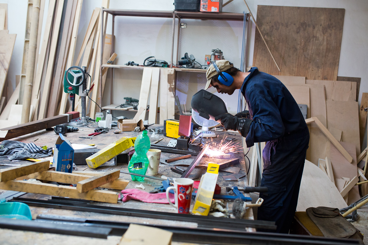 V branických ledárnách vznikají unikátní bambusové konstrukce