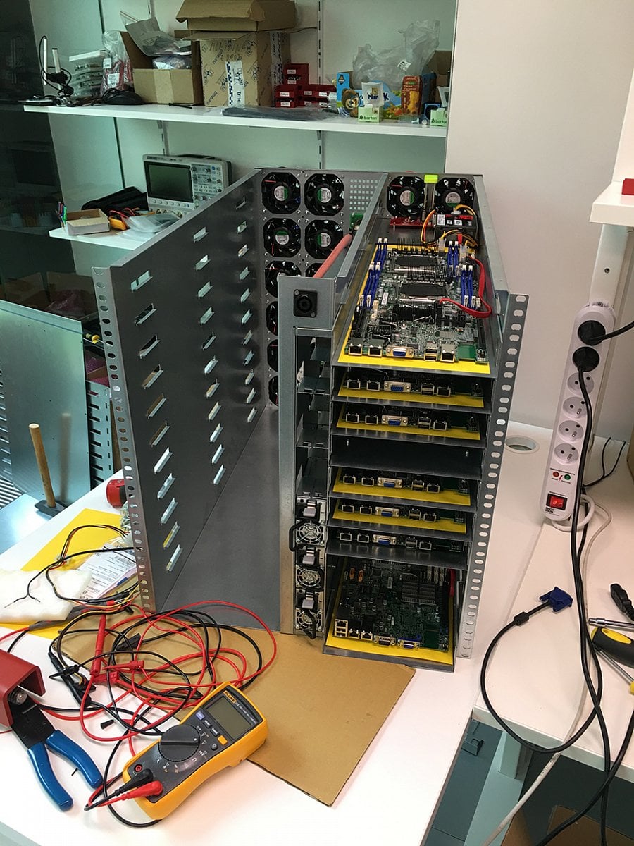 Vývoj vlastního hardwaru v Seznamu