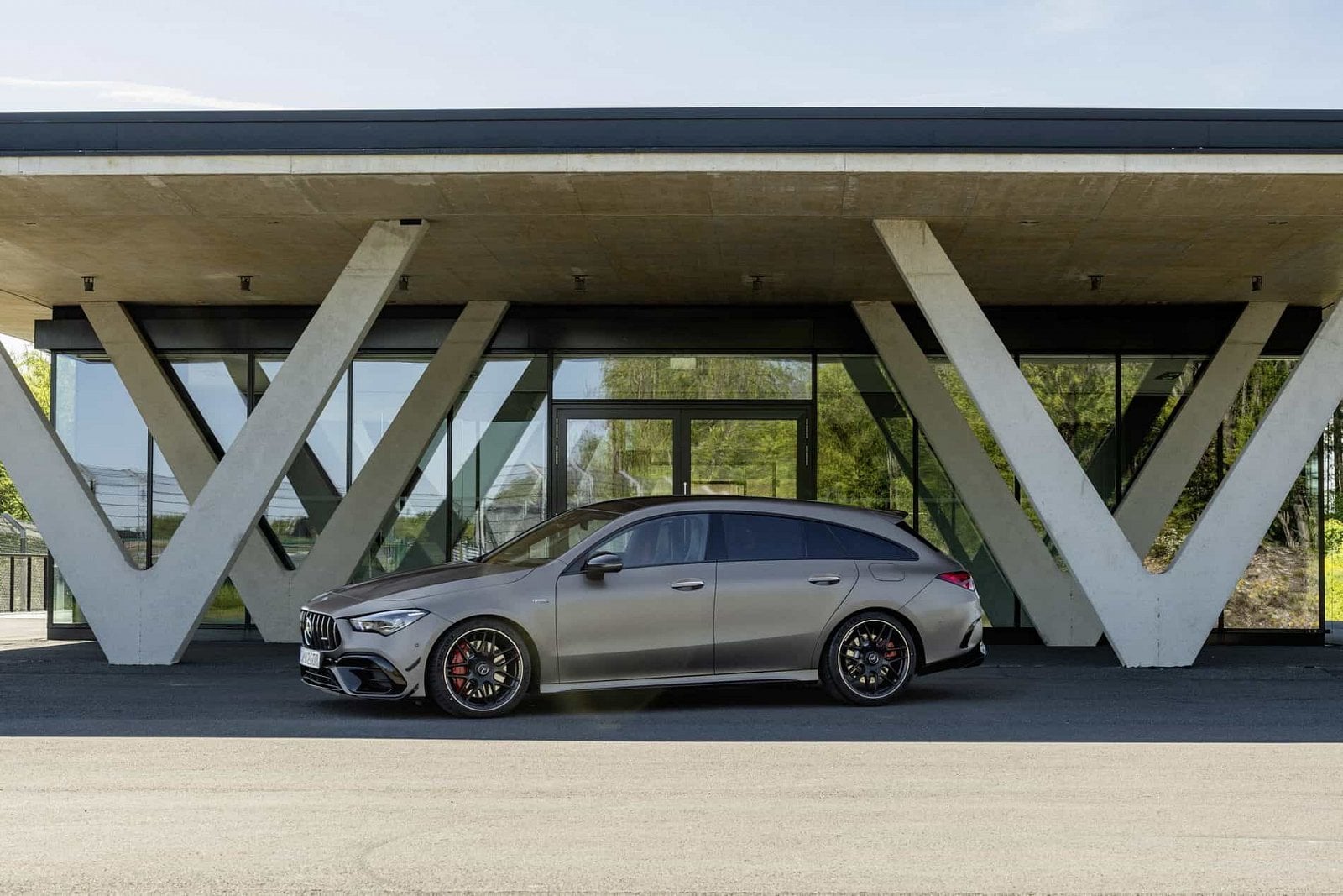 2019-07-Mercedes-AMG-CLA-45-Shooting-Brake_13.jpg