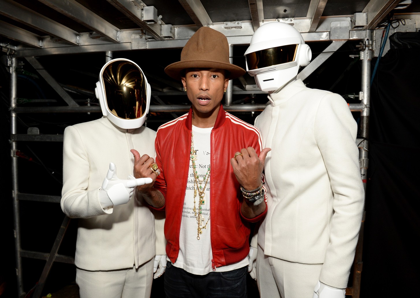 Skupina Daft Punk a úspěšný raper, producent a skladatel Pharell Williams. Spolu natočili jeden z nejúspěšnějších hitů roku 2013, hit Get Lucky