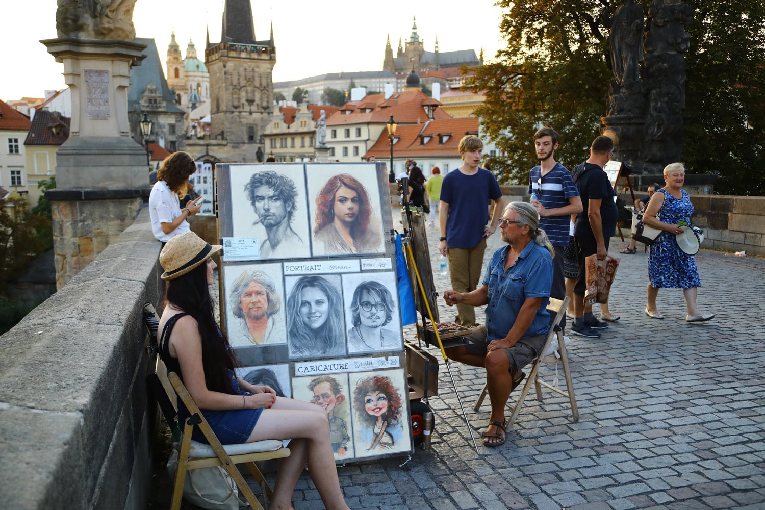 Podnikání v okolí Karlova mostu