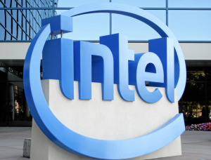 Intel dosáhl za první čtvrtletí 2012 tržby 12,9 miliard dolarů, což znamená pokles vůči poslednímu čtvrtletí loňského roku o 7 %