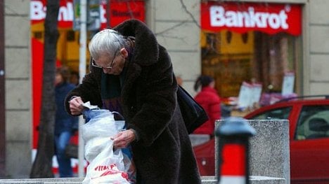 Náhledový obrázek - Chudá penze: Češi mají na důchod naspořeno 60 tisíc. Desetkrát méně než průměr EU