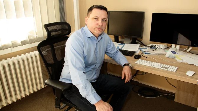 Portrétová fotografie transplantačního chirurga Jiřího Froňka