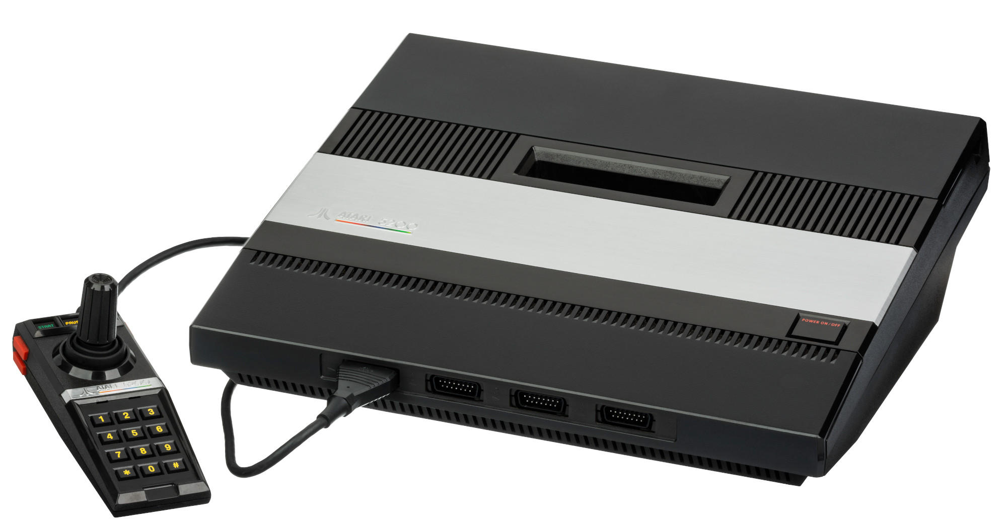 Konzole Atari 5200 (zdroj: commons.wikimedia.org)