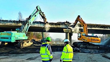 Náhledový obrázek - Snahy o propojení státních a soukromých investic připomínají komedii