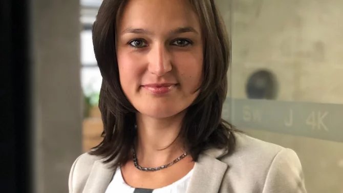 Lektorka programu Rozumíme penězům Lucie Bártová