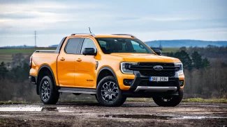 Náhledový obrázek - Test Ford Ranger Wildtrak 3.0 EcoBlue V6: Tenhle pick-up do lomu nepatří. Leda panu řediteli