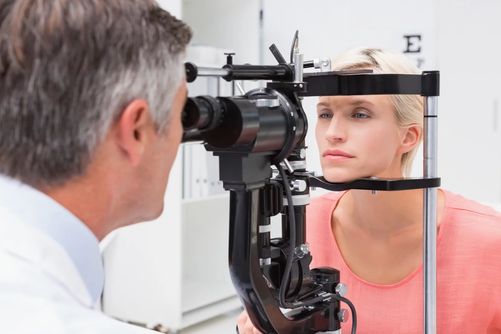 Hyperopii lze odhalit v rámci očního vyšetření. Míra postižení se přitom vyjadřuje v plusových dioptriích a je rozdělena do tří kategorií – nízká, střední, vysoká.