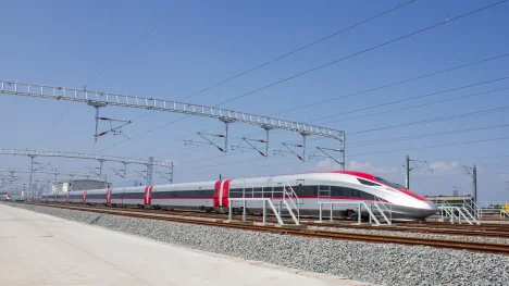 Náhledový obrázek - Až 350 km/h. Indonésie zprovoznila svou první vysokorychlostní železnici, kterou spolufinancovala Čína