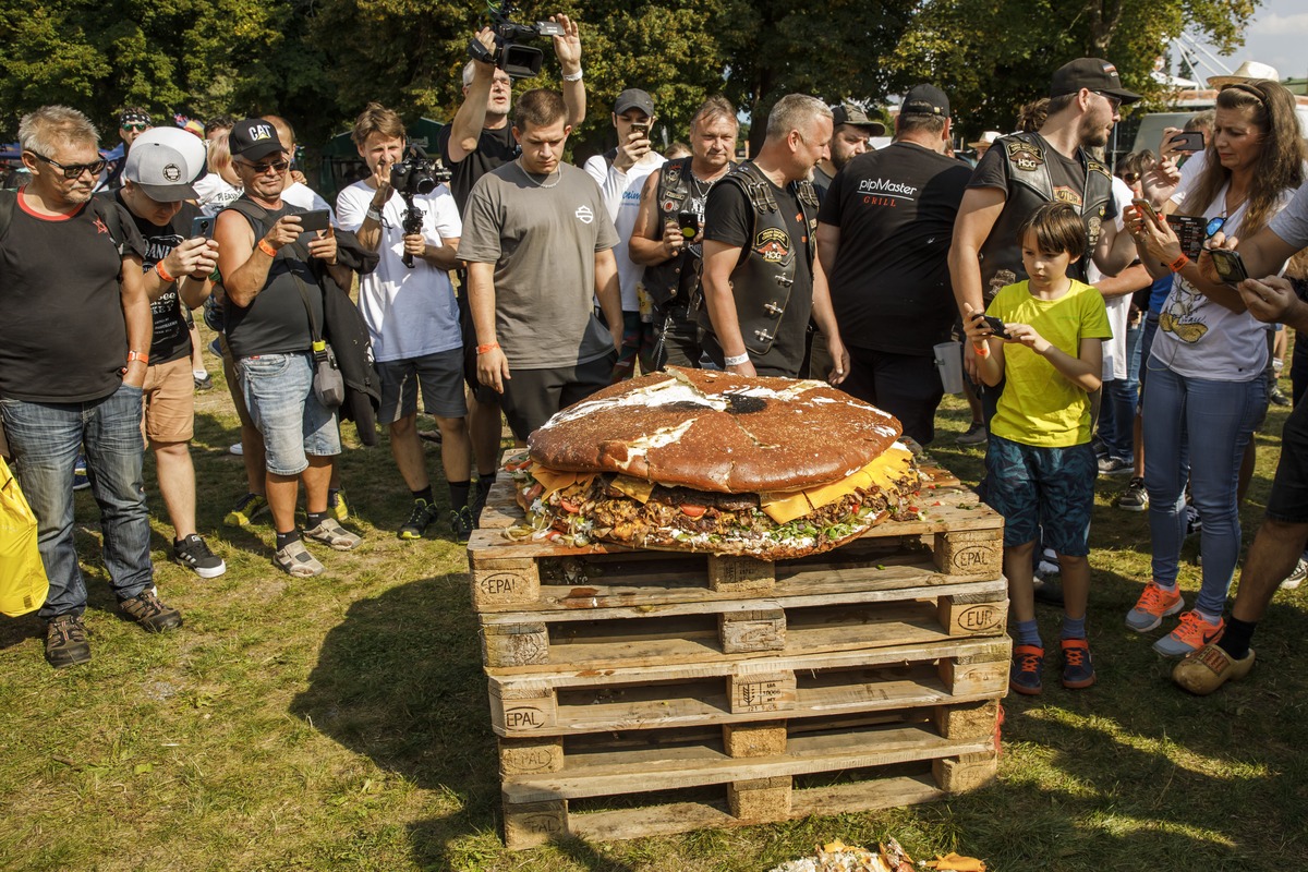 Největší burger v ČR