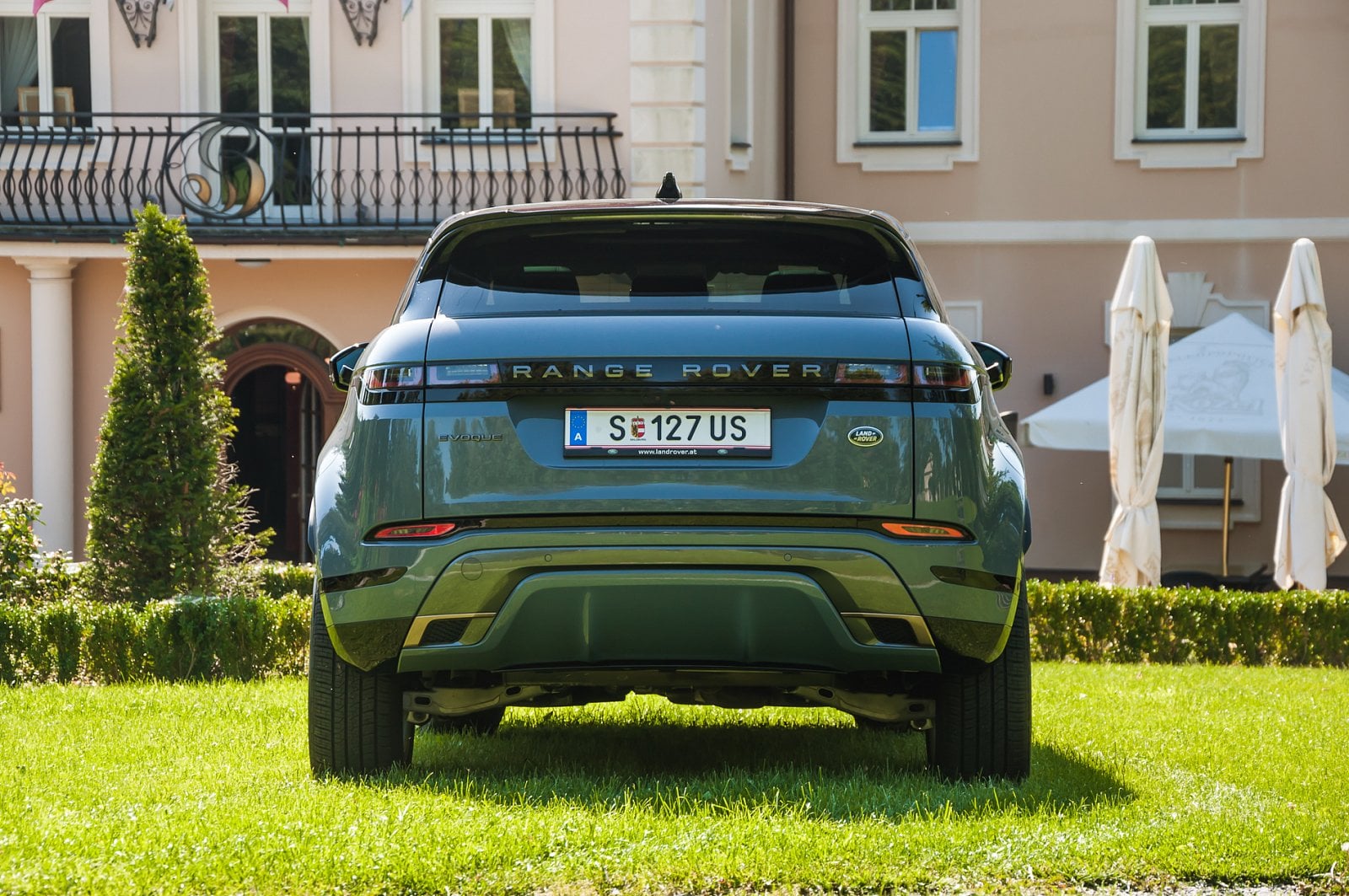 2019-09-Range-Rover-Evoque-2020-23-of-40.jpg