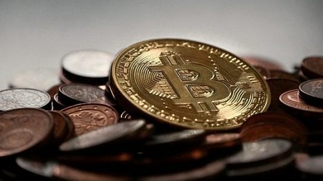 Náhledový obrázek - Bitcoin kvůli  zákazu v Číně dál oslabuje