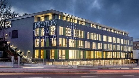 Náhledový obrázek - Protonové centrum bude léčit norské pacienty. Letos jím prošlo 900 pacientů, v plánu je 2200