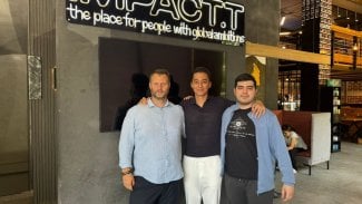 Zakladatelé startupu Tass Vision a Jan Davídek z Purple Ventures
