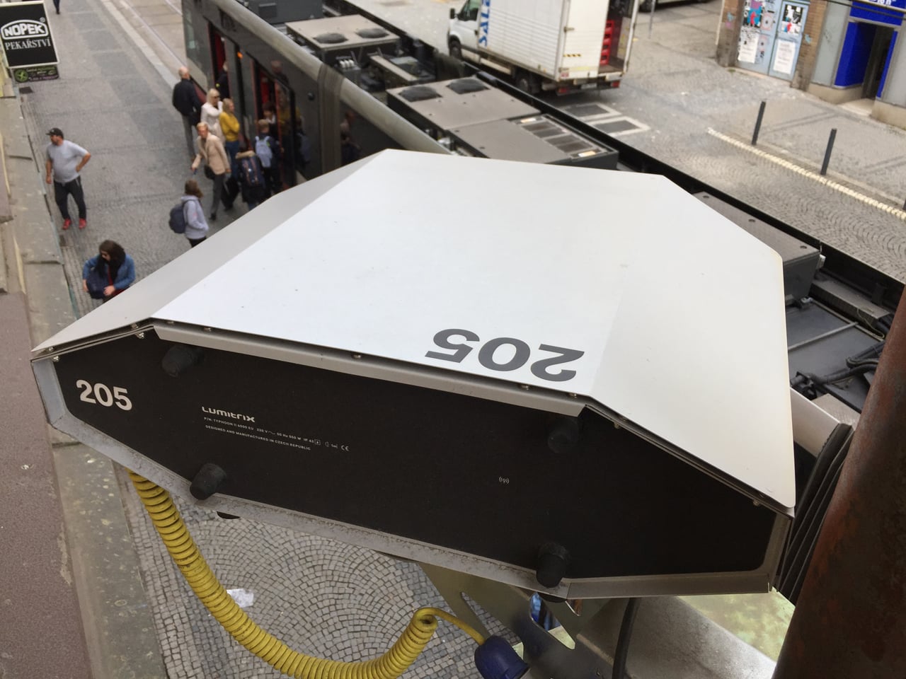 Outdoorový projektor od kopřivnické firmy Lumitrix