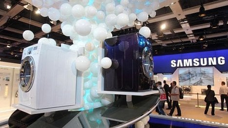 Náhledový obrázek - Po mobilech i pračky. Samsung jich v USA stahuje z trhu 2,8 milionu