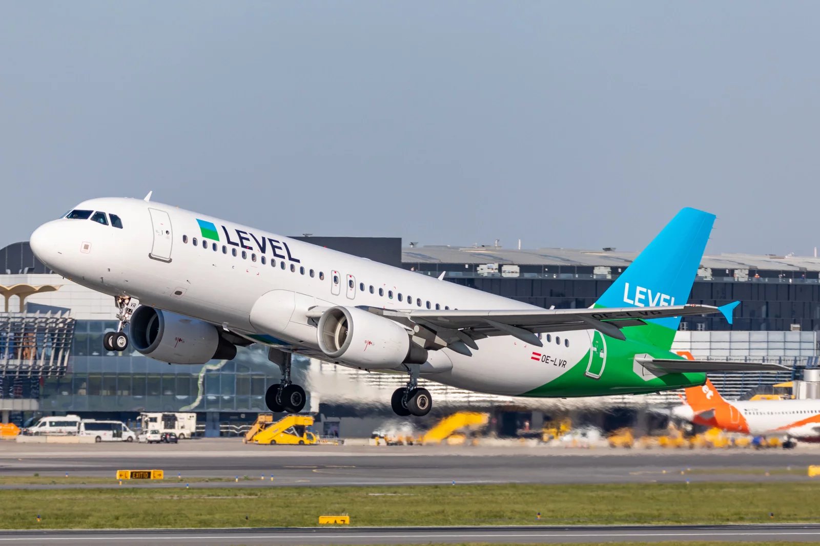 Dálkové nízkonákladové aerolinky