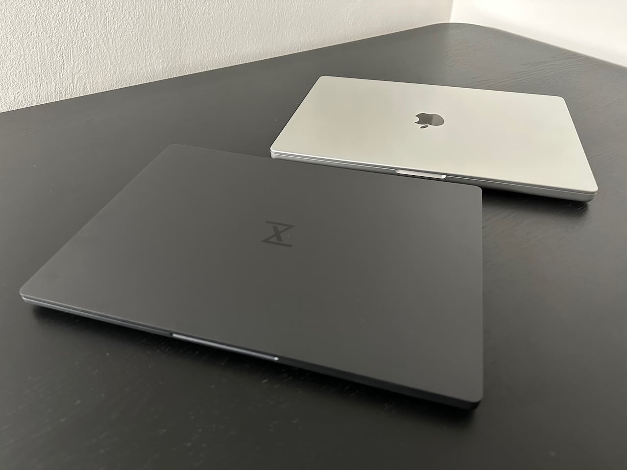 InfinityBook 16 versus MacBook Pro 16"