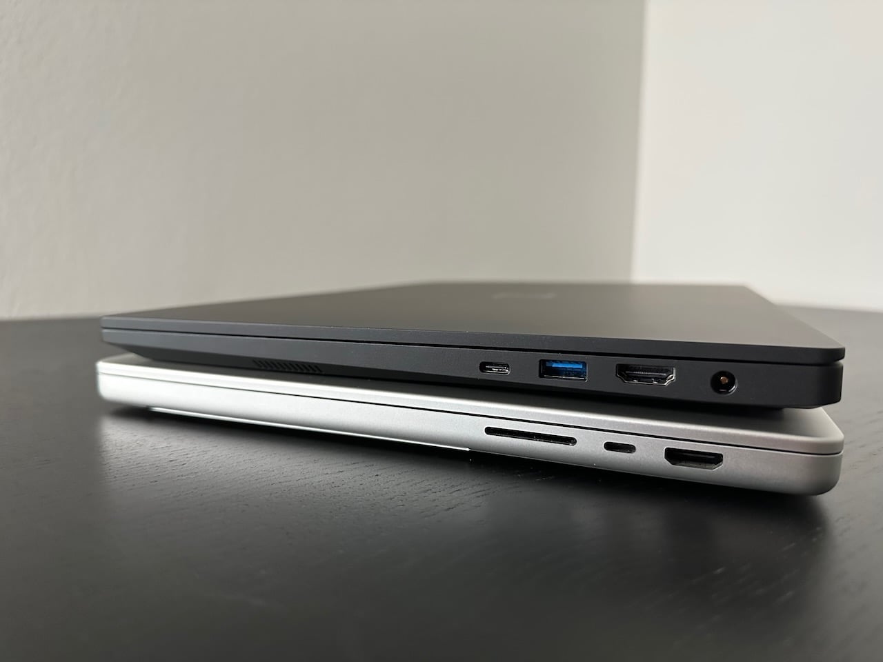 InfinityBook 16 versus MacBook Pro 16"