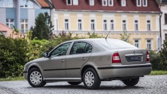 Náhledový obrázek - Škodovácká ikona moderní doby, kterou mnozí dodnes mají v garáži, slaví třicet let. Slaví i mladoboleslavský symbol socialismu