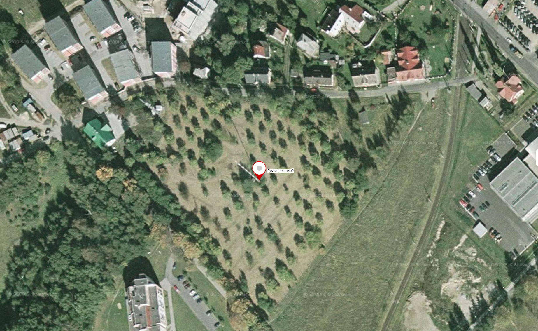 Středovlnný vysílač Liberec – letecký pohled z roku 2006 ještě se stožárem