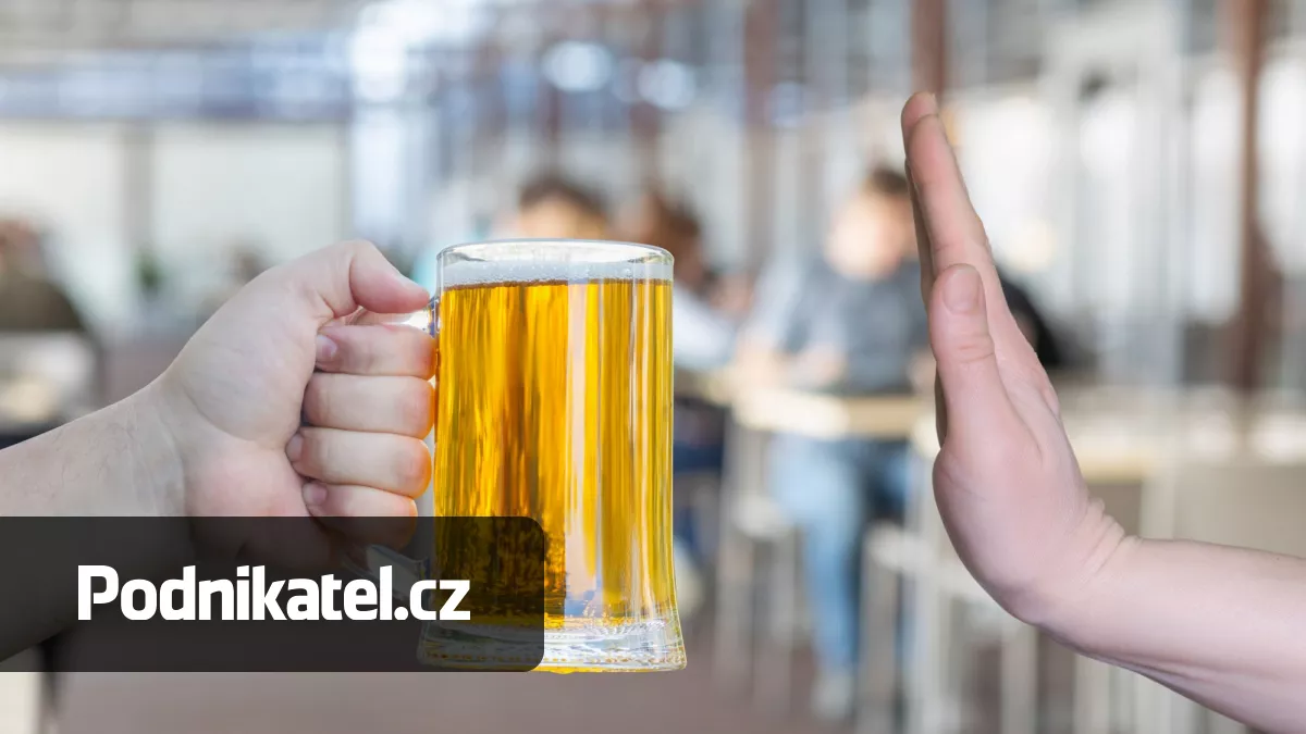 Česko zaplavují automaty na pivo. Jejich provozovatelé však porušují zákon