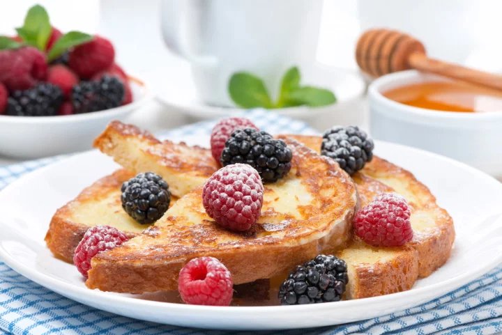 Francouzský toast ze zbylé vánočky? Recept, který stojí za vyzkoušení