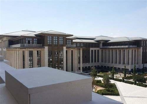 2009-12-tureckc3bd-prezident-otevc599el-gigantickc3bd-palc3a1c-z