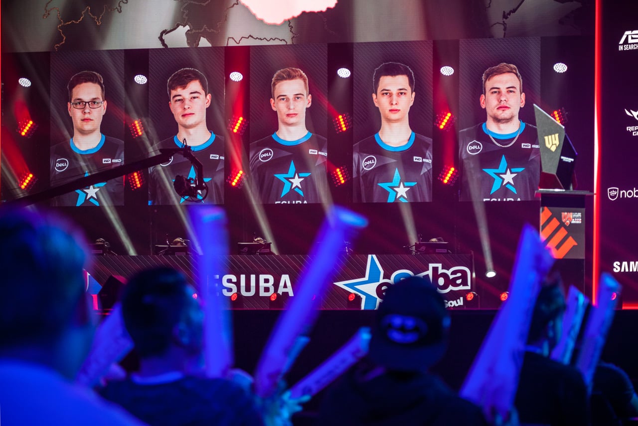 League of Legends tým eSuba na turnaji V4 Future Sport Festival