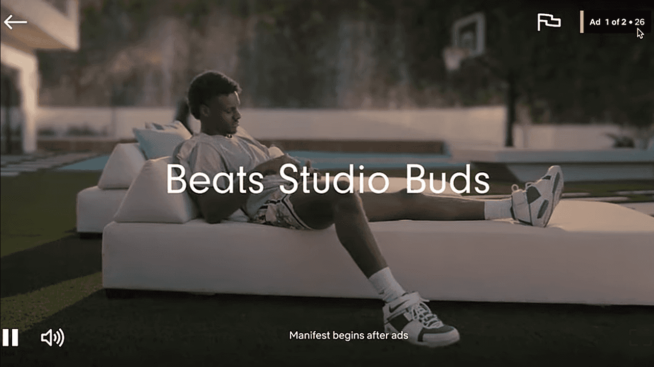 Netflix - ukázka předplatného s vkládanou reklamou