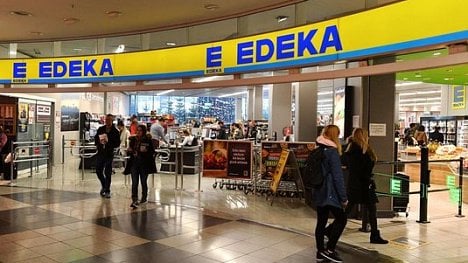 Náhledový obrázek - Segregace v supermarketu: Edeka zavedla speciální pokladny pro Němce a Poláky