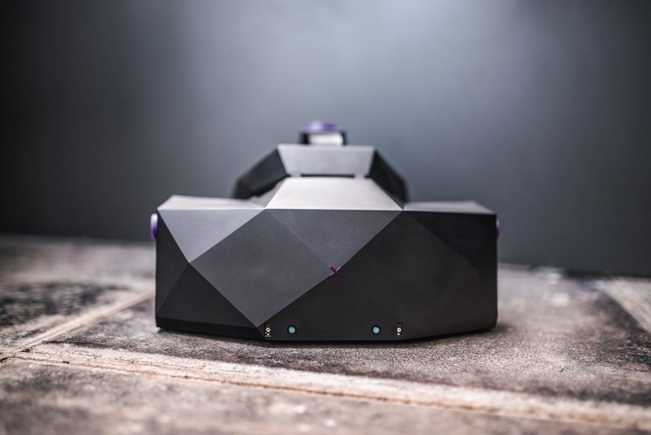 VR brýle XTAL od české společnosti VRgineers