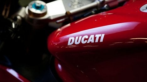 Náhledový obrázek - Harley-Davidson krouží kolem italské Ducati