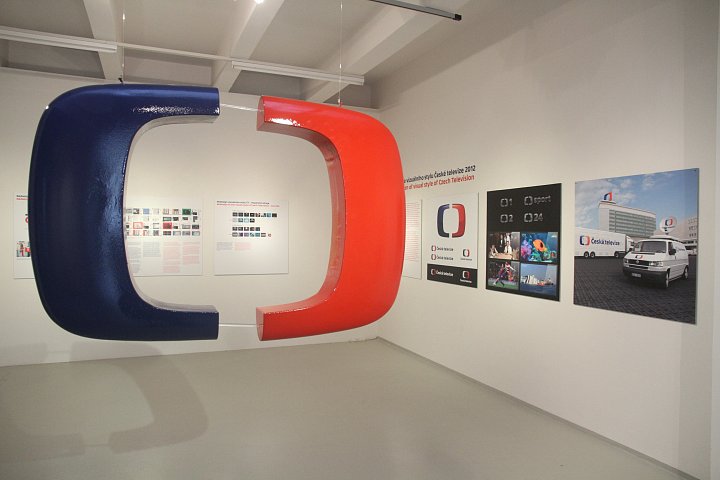 Galerie DOX - vizuální styl České televize 1963 až 2012, čast 2.