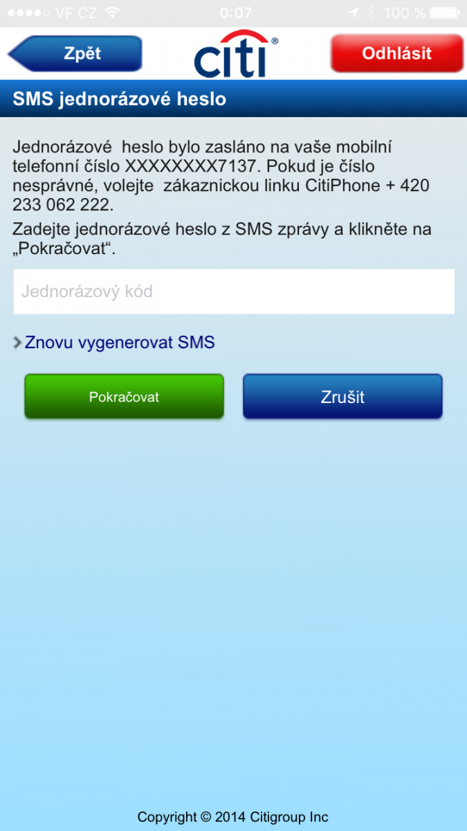 Mobilní aplikace pro iOS. Přihlášení vyžaduje autentizační kód zaslaný v SMS.