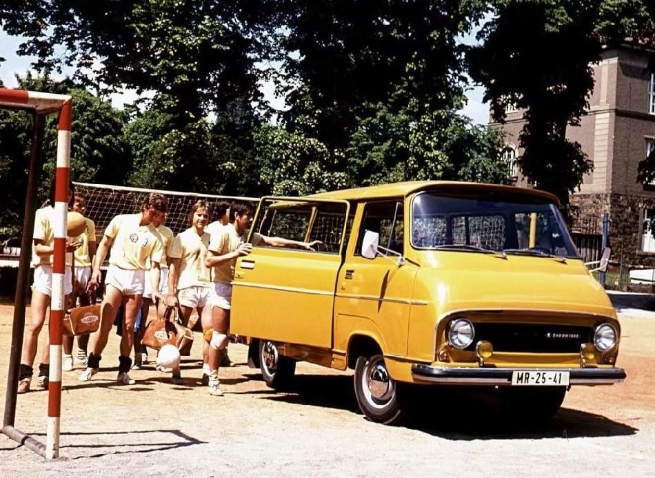 Plně naložená Škoda 1203 mohla vážit i dvě tuny a na dynamice to bylo poznat