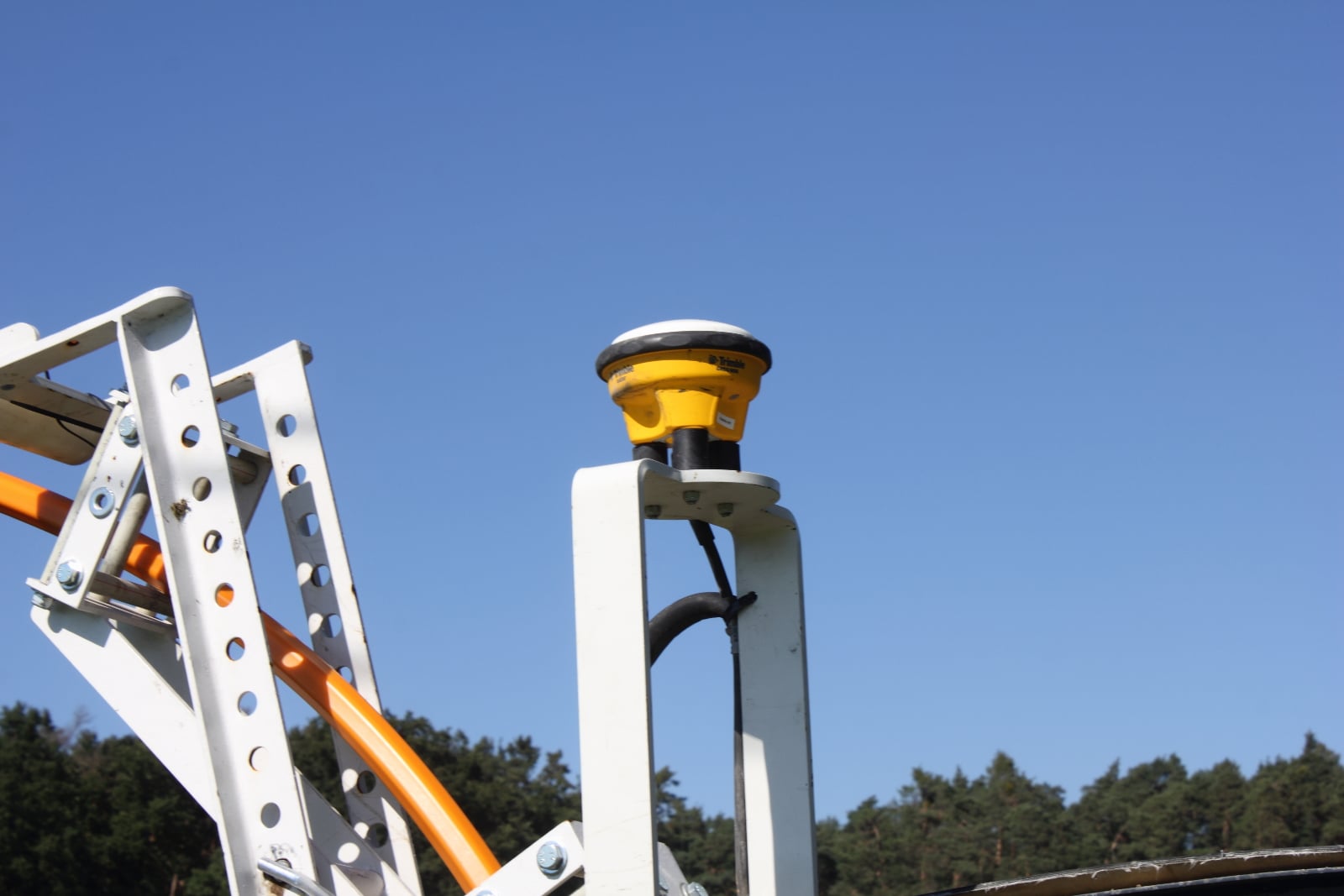 LayJet: jak se klade optický kabel podél silnic