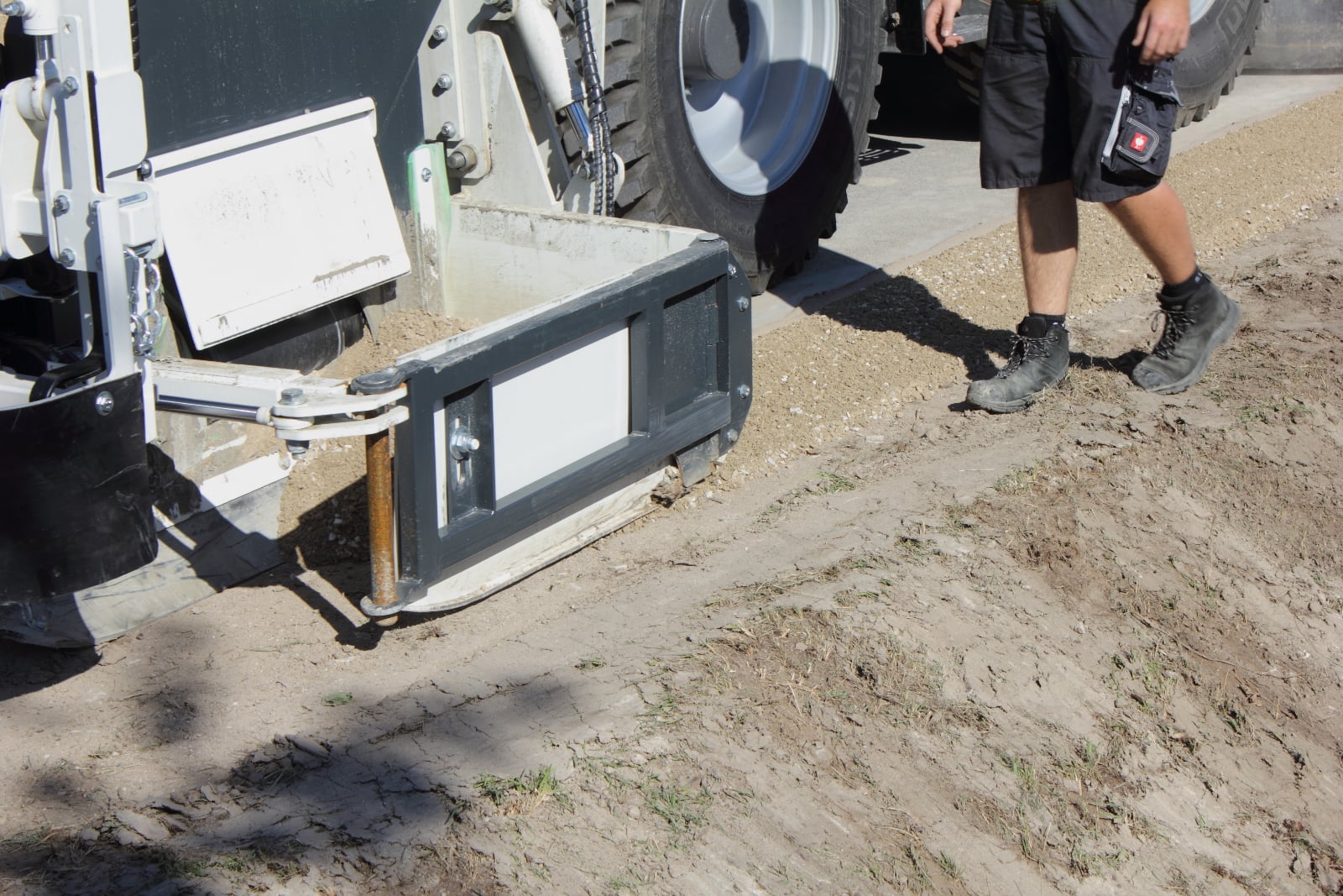 LayJet: jak se klade optický kabel podél silnic