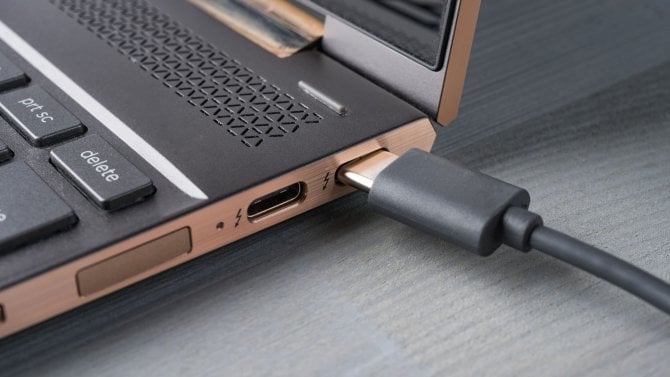 Microsoft zavádí nová pravidla pro USB-C. Cílem je konečně vnést pořádek pro uživatele